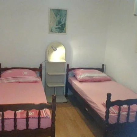 Apartment 1st Line To Sea And Beach,quiet Area,private Parking,terrace With Sea View *